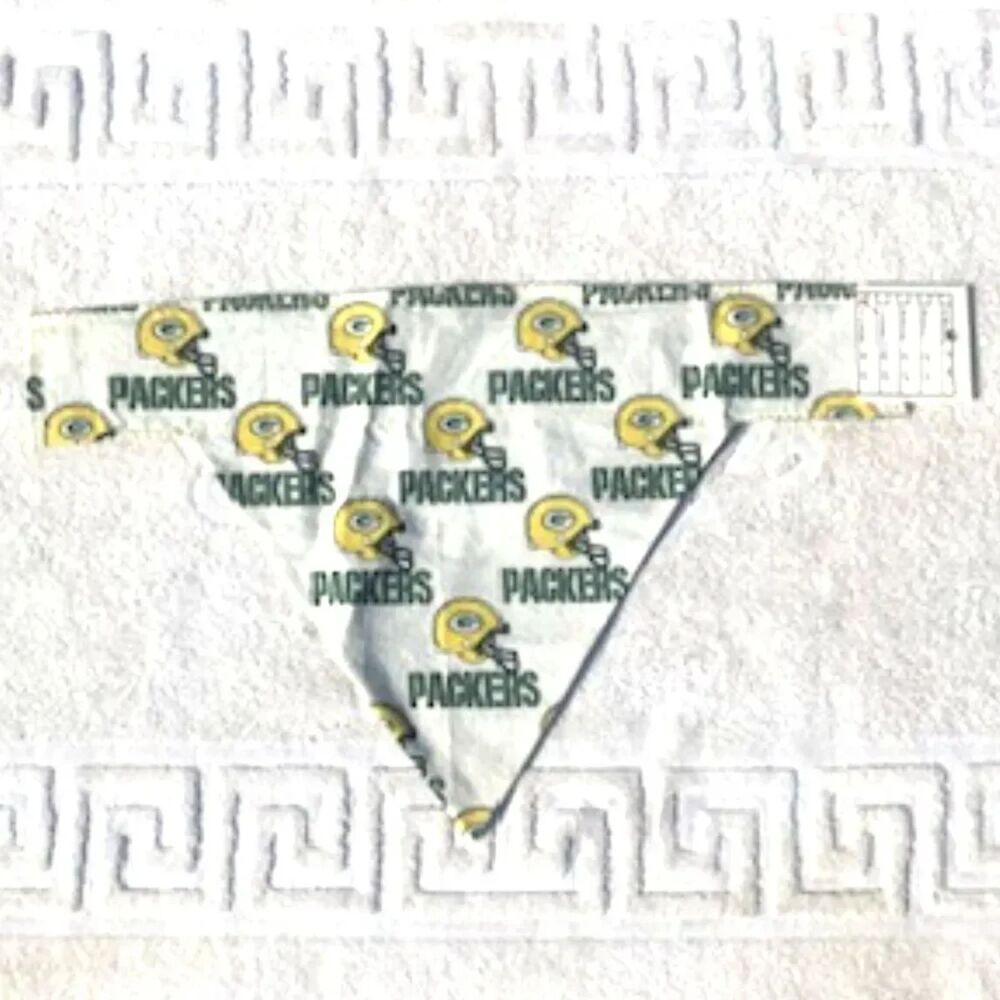 Size: XL Dog Bandana . Green Bay Packers . New